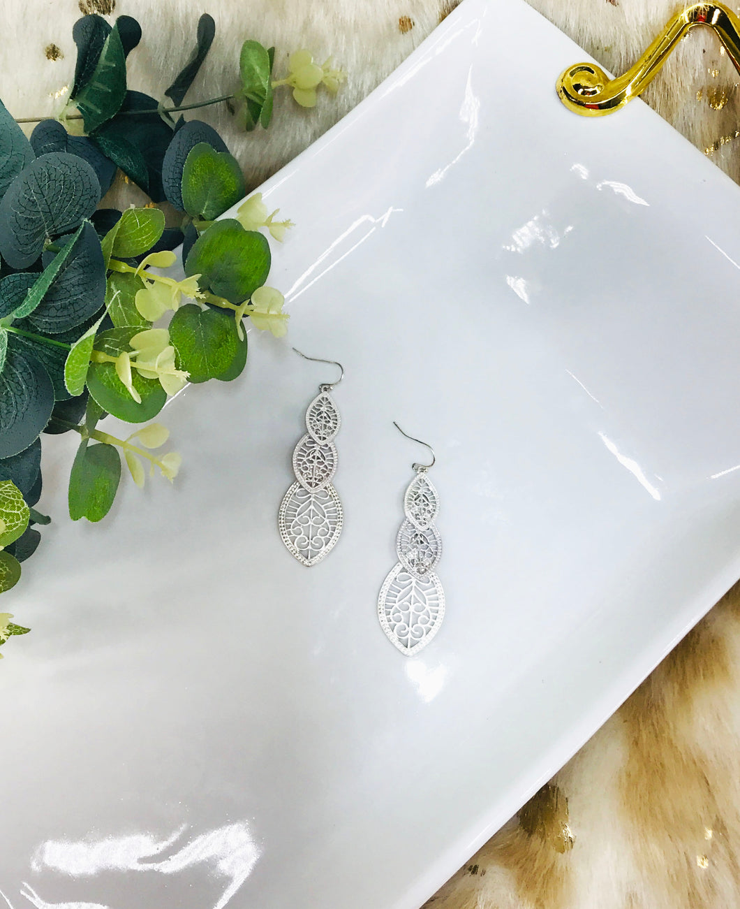 Silver Leaf Dangle Earrings - E19-4498