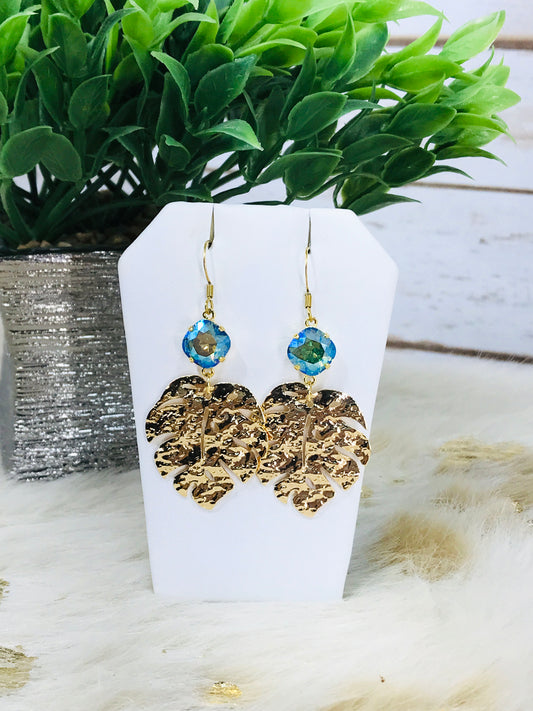 Crystal & Monstera Leaf Pendant Earrings - E19-4562