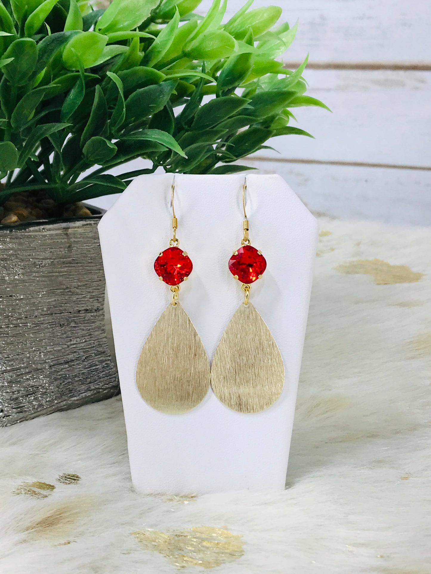 Genuine Crystal & Brushed Gold Pendant Earrings - E19-4584