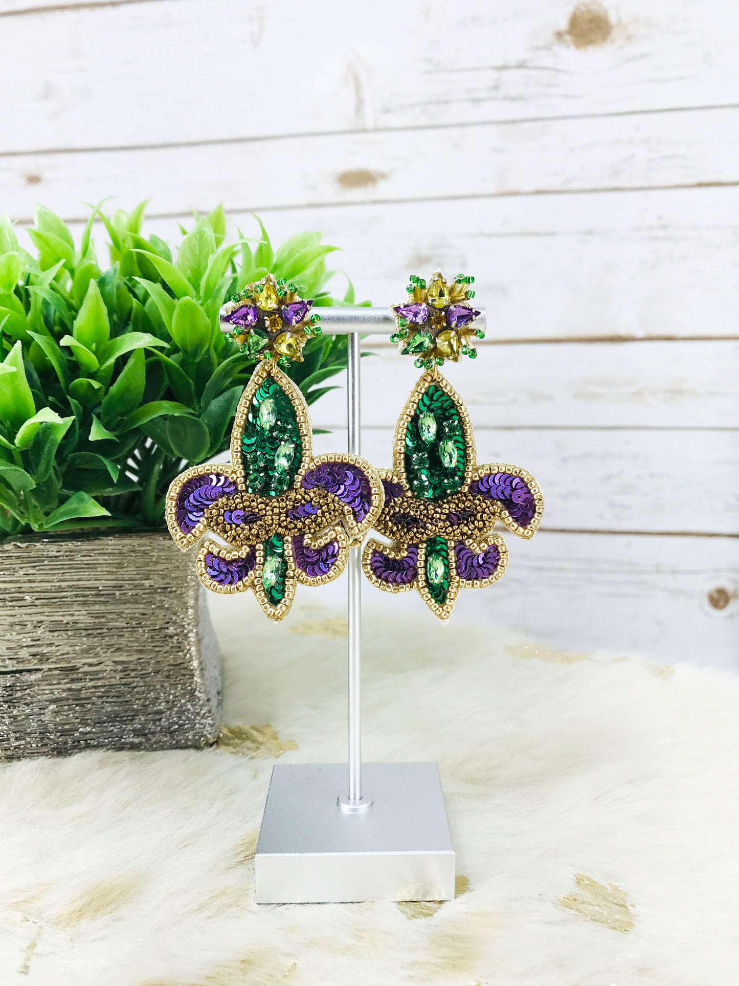Rhinestone Stud & Fleur De Lis Earrings - E19-4620