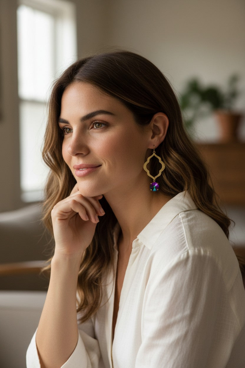 Crystal & Brushed Gold Pendant Earrings - E19-4626