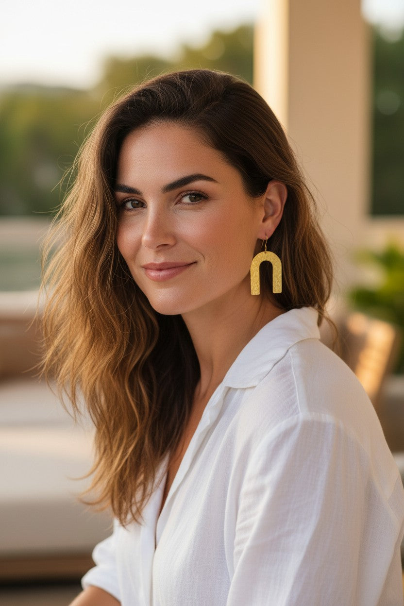 Large Brushed Gold Horseshoe Pendant Earrings - E19-4683