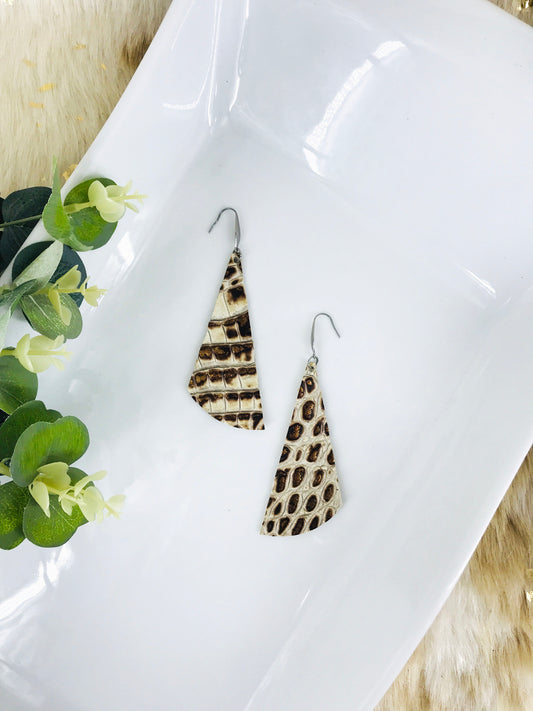 Bronze Tipped Genine Leather Earrings - E19-514