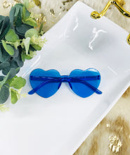 Load image into Gallery viewer, Heart Sunglasses