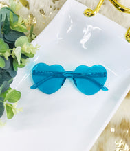 Load image into Gallery viewer, Heart Sunglasses