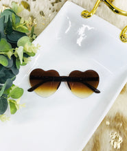 Load image into Gallery viewer, Heart Sunglasses