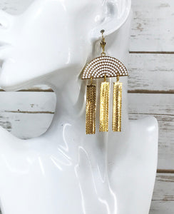 White Pendant & Gold Tassel Earrings - E19-4283