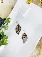 Load image into Gallery viewer, Leather Earrings - E19-1016