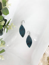 Load image into Gallery viewer, Turquoise Snake Skin Leather Earrings - E19-104