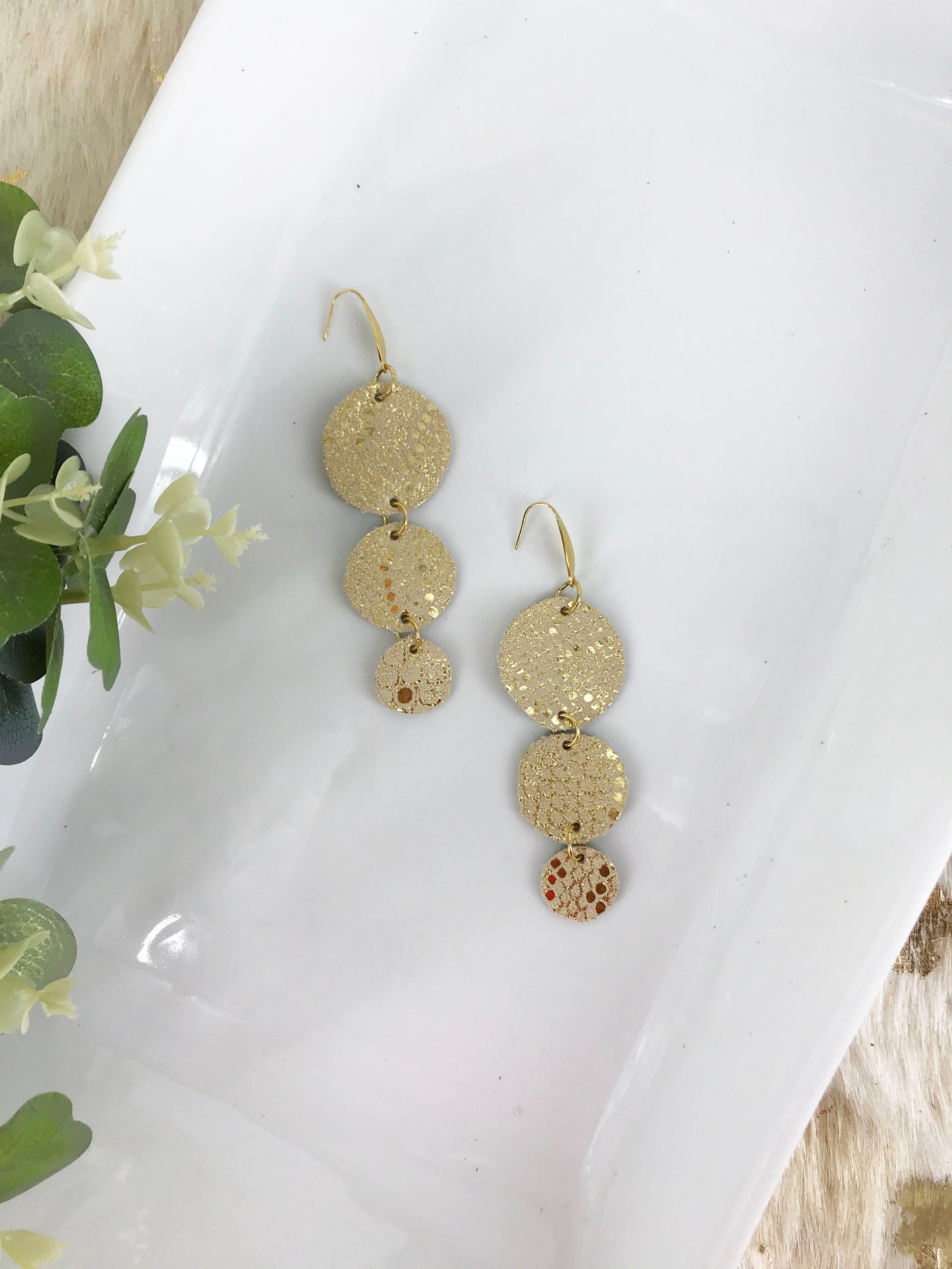 Elegant Mystic Gold on Tan Leather Earrings - E19-1187