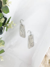 Load image into Gallery viewer, Genuine Leather Earrings - E19-1271