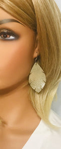 Platinum Crackle Leather Earrings - E19-1334