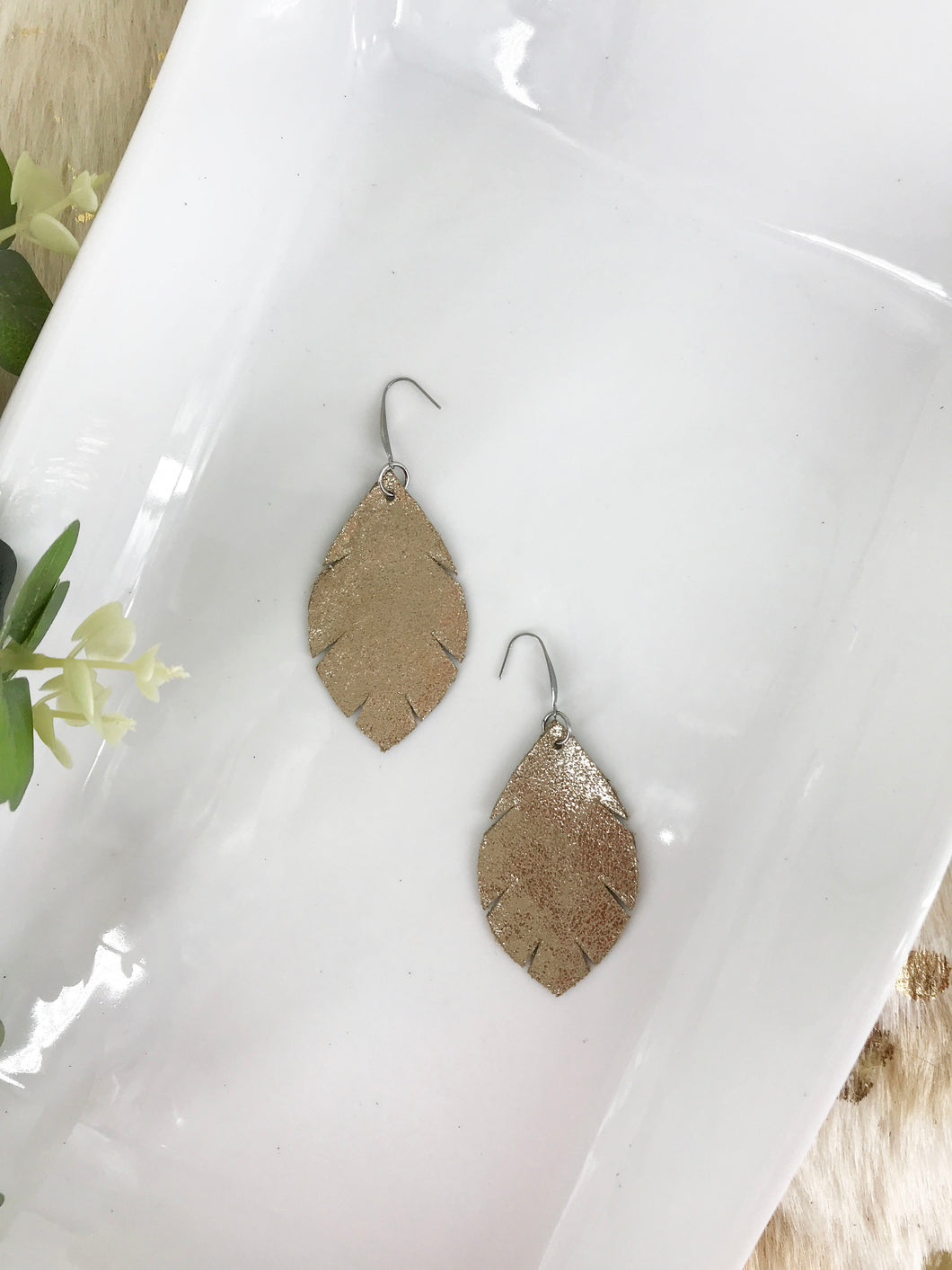 Platinum Crackle Leather Earrings - E19-1334
