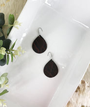 Load image into Gallery viewer, Maroon Elephant Leather Earrings - E19-1343