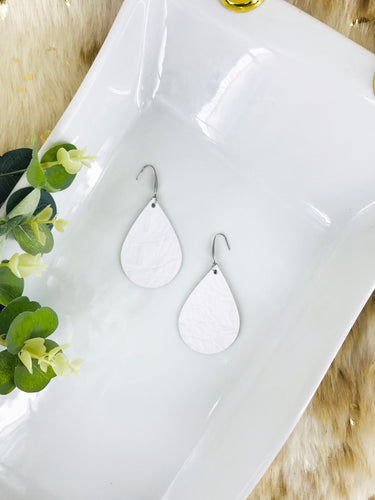 White Embossed Leather Earrings - E19-1345