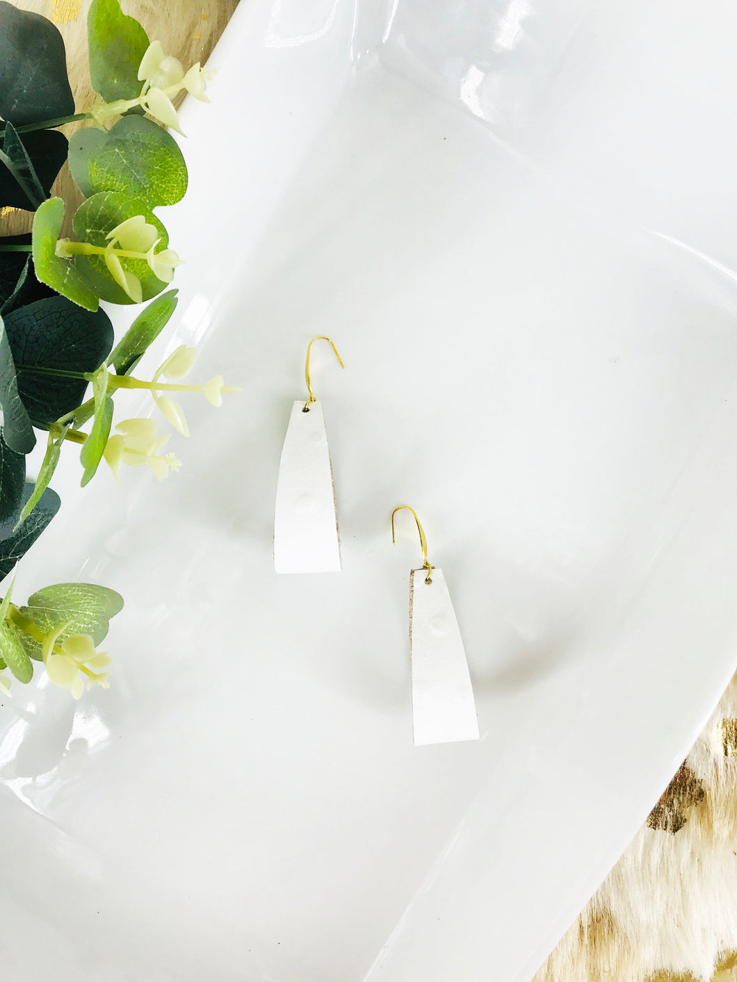 Bright White Ostrich Leather Earrings - E19-1589