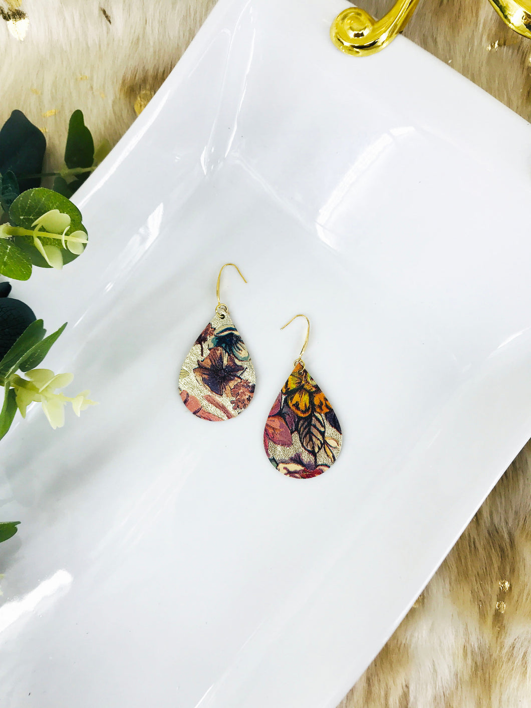 Floral Metallic Gold Leather Earrings - E19-1623
