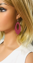 Load image into Gallery viewer, Deep Raspberry Dazzle Leather Earrings - E19-1678