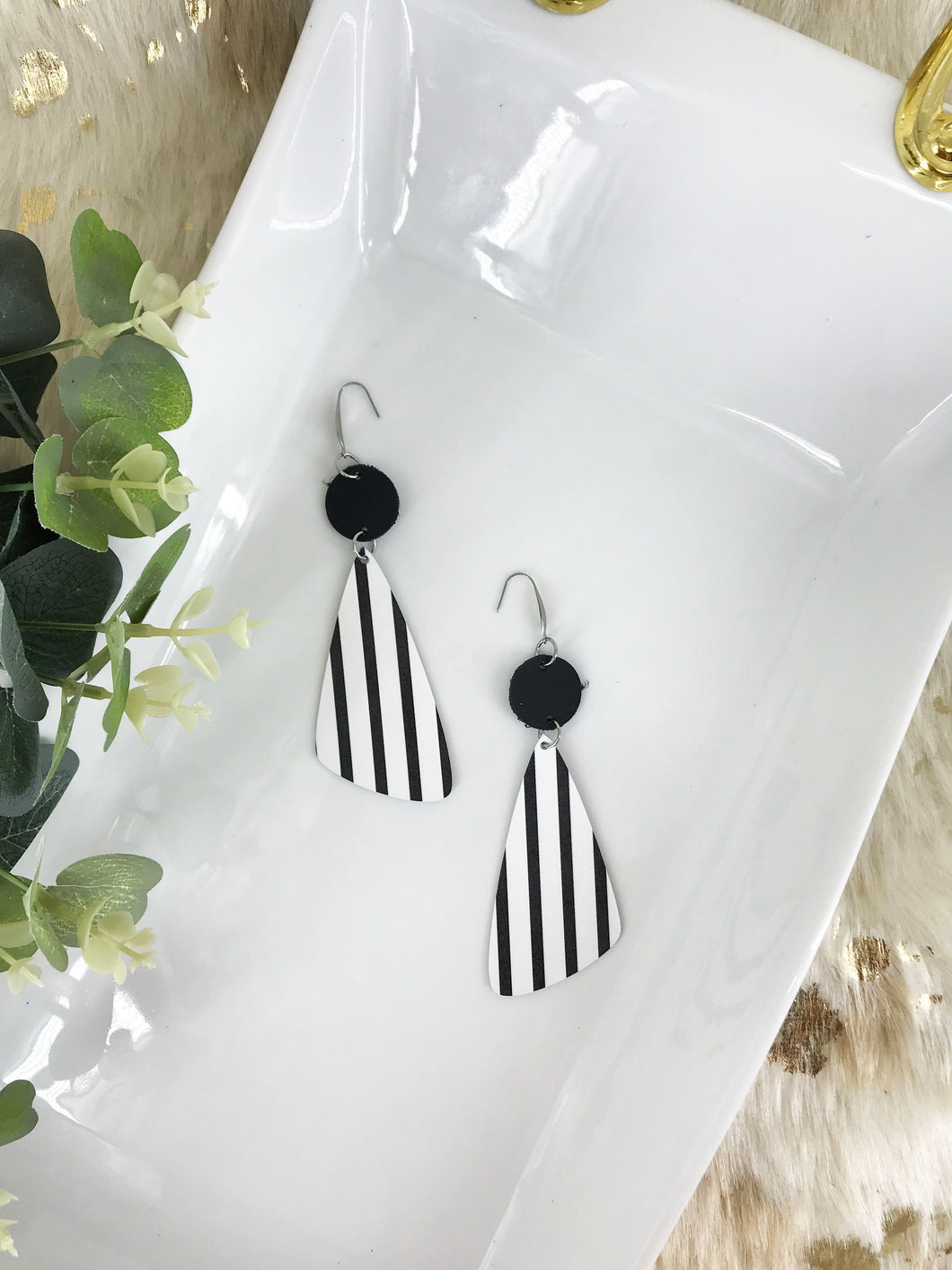 Black and White Striped Leather Earrings - E19-1921