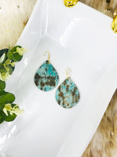 Load image into Gallery viewer, Driftwood Embossed Leather Earrings - E19-1988