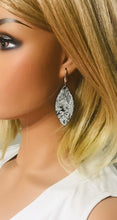 Load image into Gallery viewer, Genuine Leather Earrings - E19-210