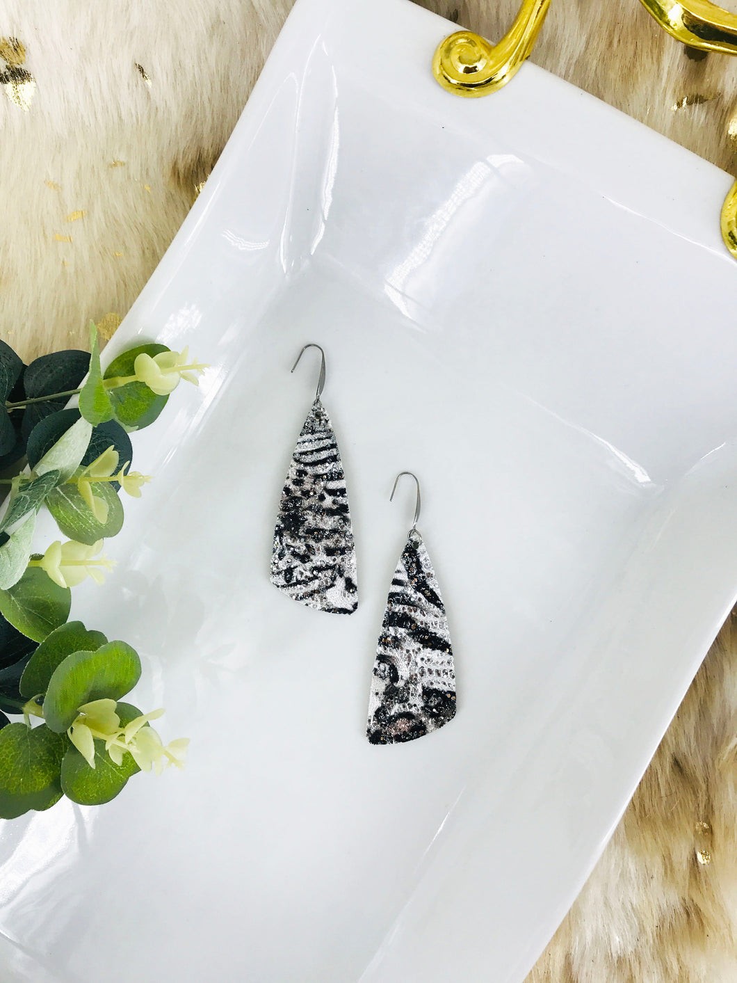 Glitter Leopard Leather Earrings - E19-2318