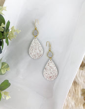 Load image into Gallery viewer, Druzy Agate and Pearly White Glitter on Leather Earrings - E19-2440