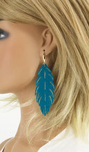 Load image into Gallery viewer, Turquoise Feather Suede Earrings - E19-2691