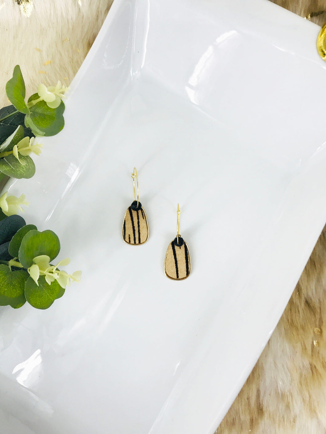 Hair On Zebra Pendant Hoop Earrings - E19-2708