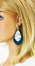Load image into Gallery viewer, Turquoise Suede and Daisy Leather Earrings - E19-2811