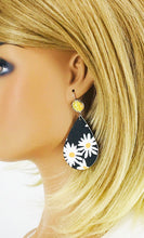 Load image into Gallery viewer, Yellow Druzy and Daisey Faux Leather Earrings - E19-2888