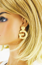 Load image into Gallery viewer, Large Metal Geometric Dangle Stud Earrings - E19-3110