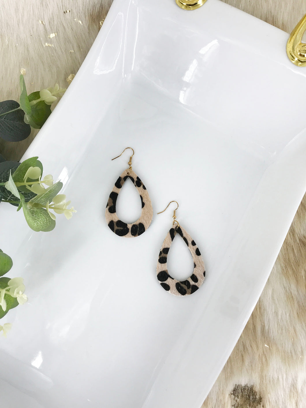 Leopard Faux Leather Earrings - E19-3322