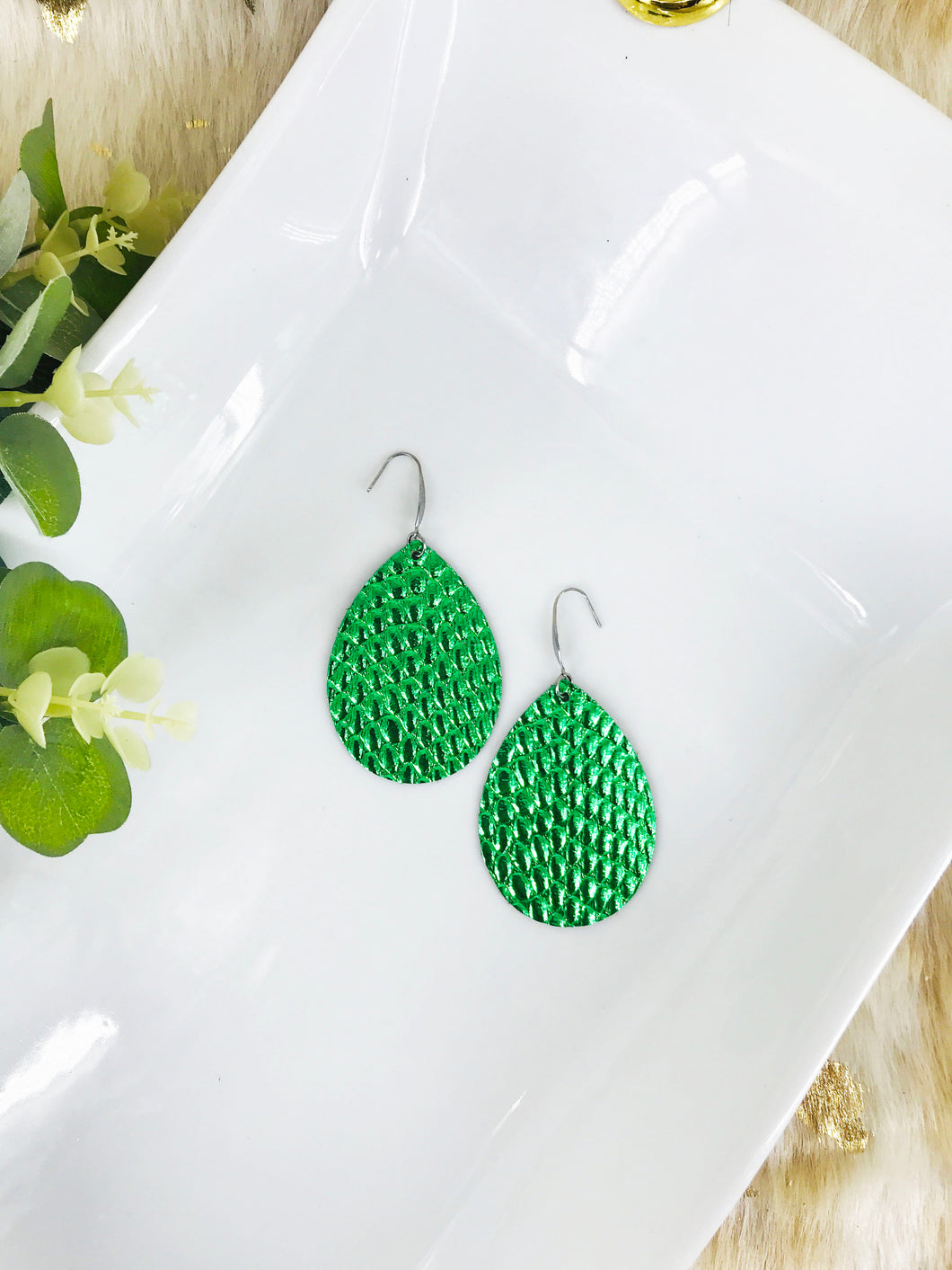 Emerald Green Amazon Cobra Leather Earrings - E19-3513