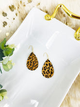 Load image into Gallery viewer, Hide On Leather Earrings - E19-3657