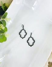 Load image into Gallery viewer, Hematite Quatrefoil Pendant Earrings - E19-3915