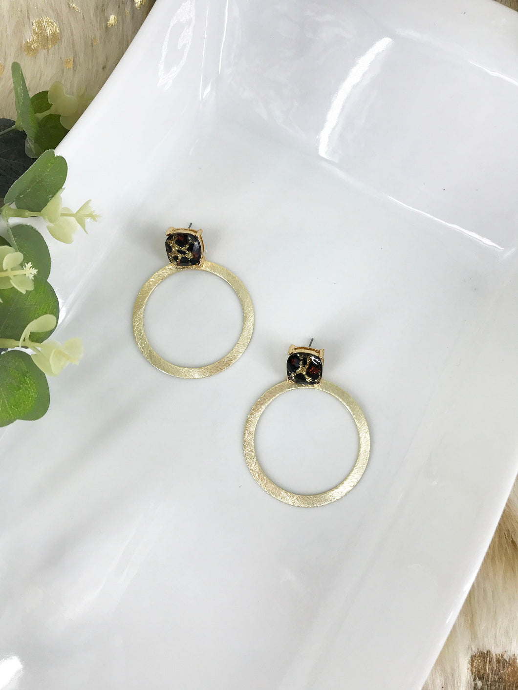 Stud & Brushed Gold Pendant Earrings - E19-3991
