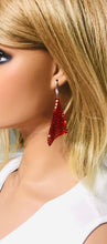 Load image into Gallery viewer, Red Chainmail Earrings - E19-440