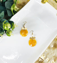 Load image into Gallery viewer, Pearl &amp; Tortoise Pendant Earrings - E19-4467