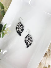 Load image into Gallery viewer, Black and Aqua Genuine Leather Earrings - E19-812