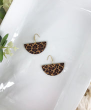 Load image into Gallery viewer, Genuine Leather Earrings - E19-820
