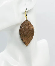 Load image into Gallery viewer, Vintage Crackle Copper Leather Earrings - E19-1197