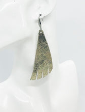 Load image into Gallery viewer, Platinum Crackle Leather Earrings - E19-1219