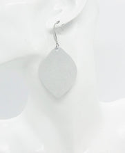 Load image into Gallery viewer, Genuine Leather Earrings - E19-1298