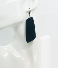 Load image into Gallery viewer, Fish Net Pattern Black Leather Earrings - E19-1423