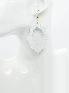 White Amazon Cobra Earrings - E19-1670