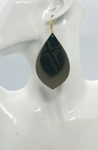 Load image into Gallery viewer, Metallic Gold and Green Genuine Leather Earrings - E19-1925