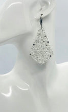 Load image into Gallery viewer, White Glitter Earrings - E19-1951