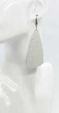 Load image into Gallery viewer, Gray Snake Leather Earrings - E19-2154