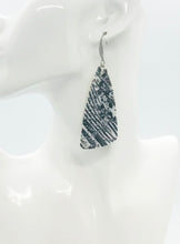 Load image into Gallery viewer, Glitter Leopard Leather Earrings - E19-2318